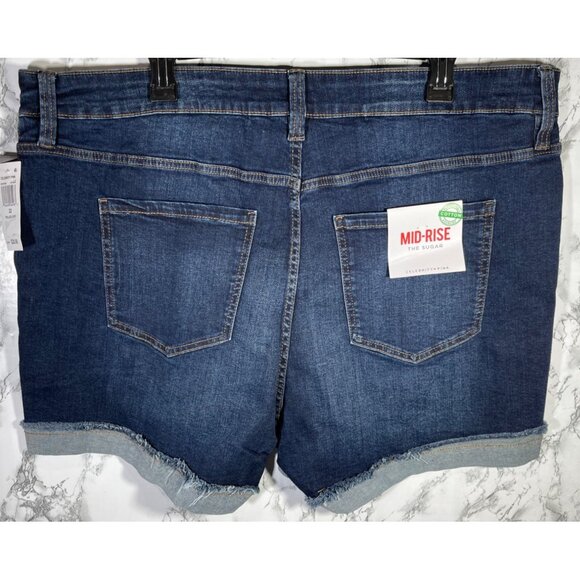 Celebrity Pink Womens Mid-Rise The Sugar blue Denim Shorts Sz 22 Cotton/Spandex - Picture 2 of 6